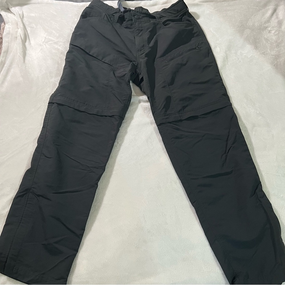 SOLD The North Face Convertible Zip Off Pants - Size M Dark Gray